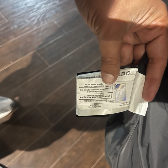 Canada Goose Puffy Jacket - Picture 6 of 11